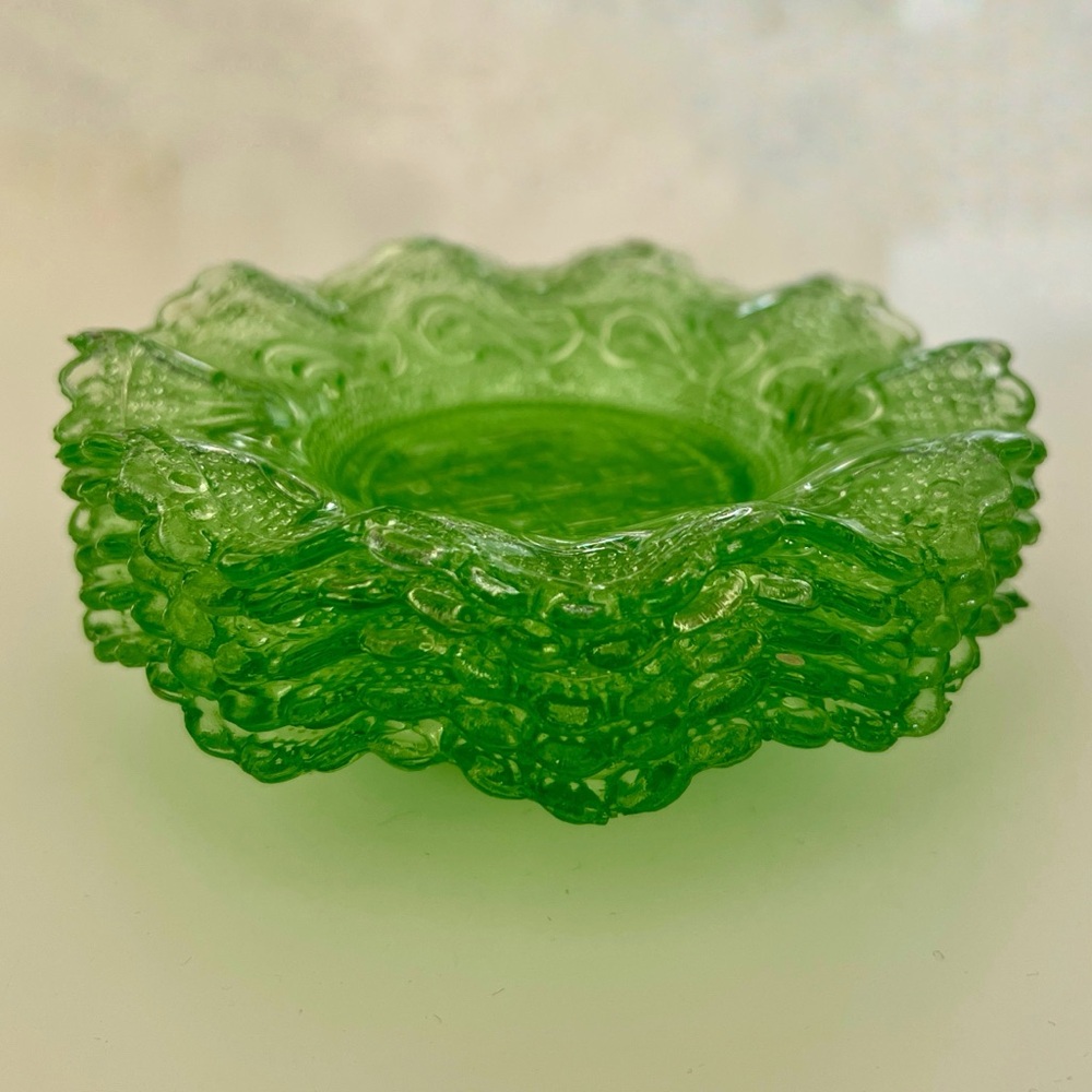 RARE Collectible Set of 5 X Mid-Century Modern Green Decorative Glass Tea Plates